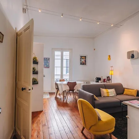Apartment Demeure & Confort Nimes